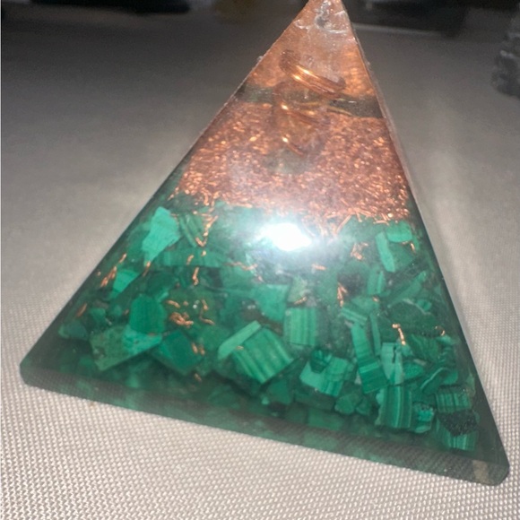 Organite Pyramid - Picture 2 of 5